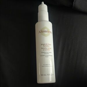 Alumier Bright & Clear Solution